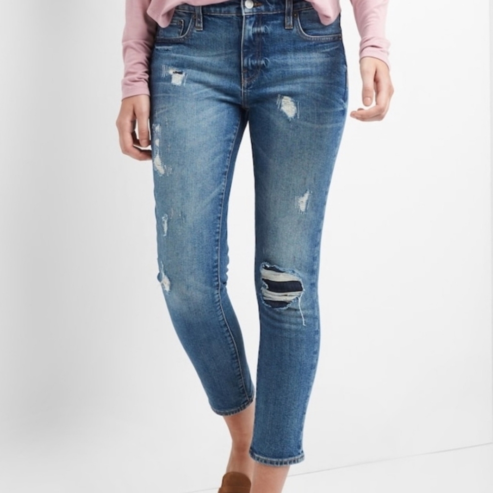 Gap 1969 Best Girlfriend Jeans Distressed Size 6 Women's Mid Rise Medium Wash